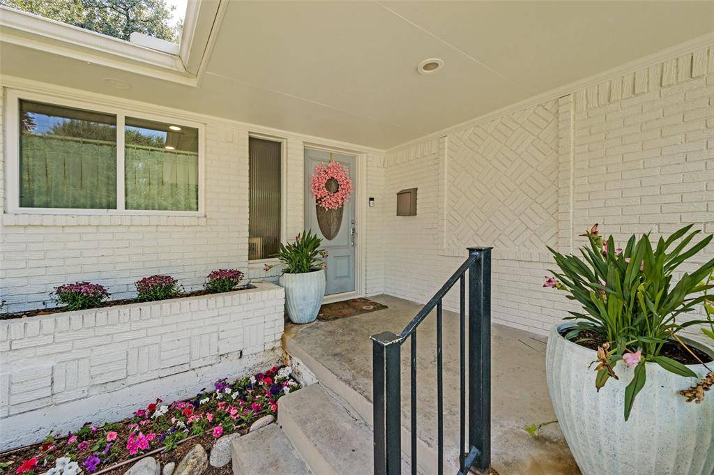 7528 Wentwood Drive, Dallas, TX 75225