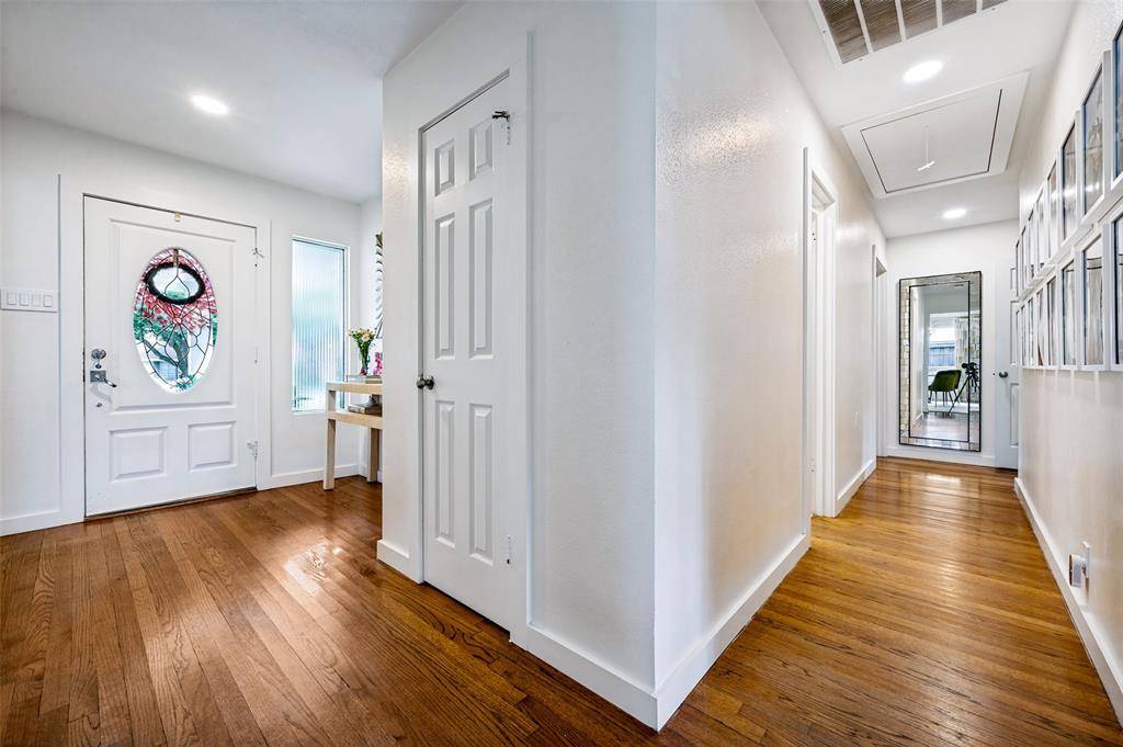 7528 Wentwood Drive, Dallas, TX 75225