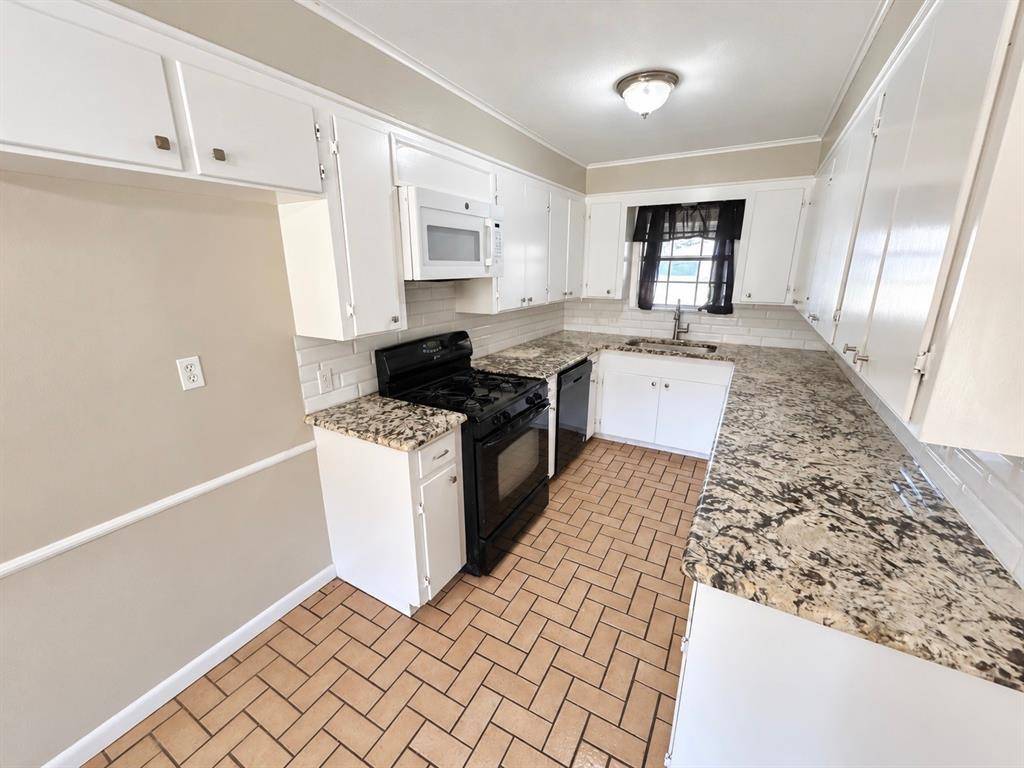 2532 La Vonne, Bossier City, LA 71111