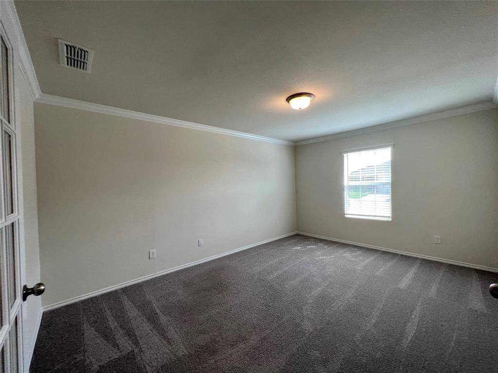 16013 Crews Avenue, Haslet, TX 76052