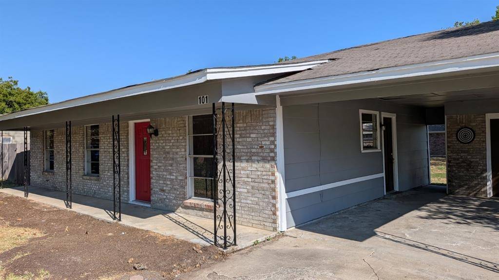101 Pecan Street, Howe, TX 75459