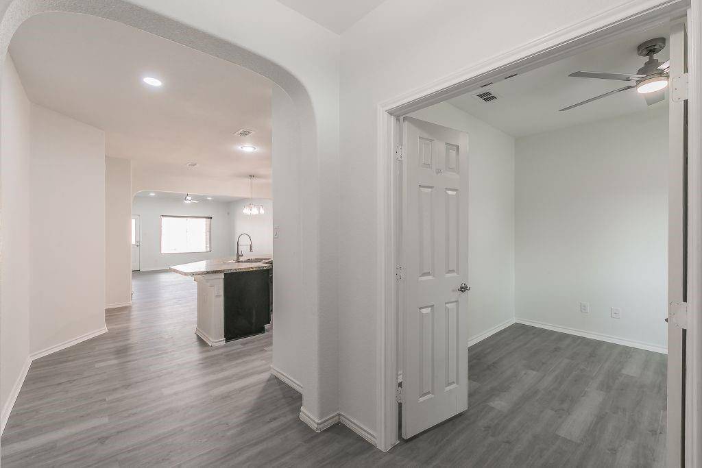 2840 Candace Drive, Grand Prairie, TX 75051