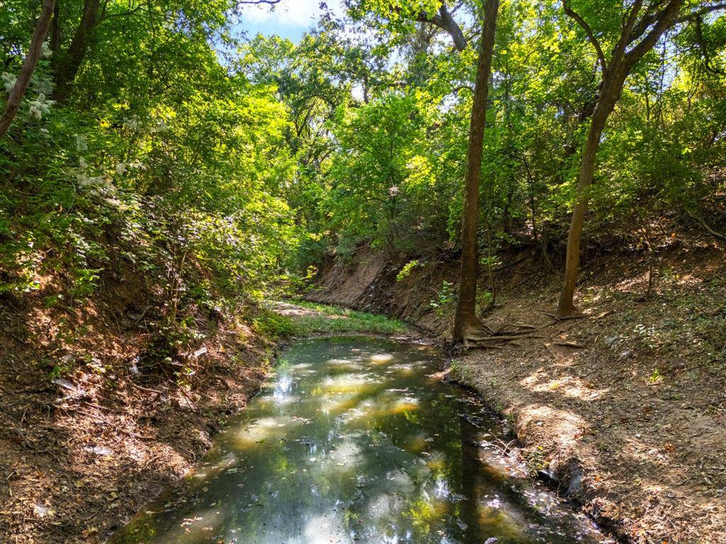 131 Private Road 3662, China Spring, TX 76633