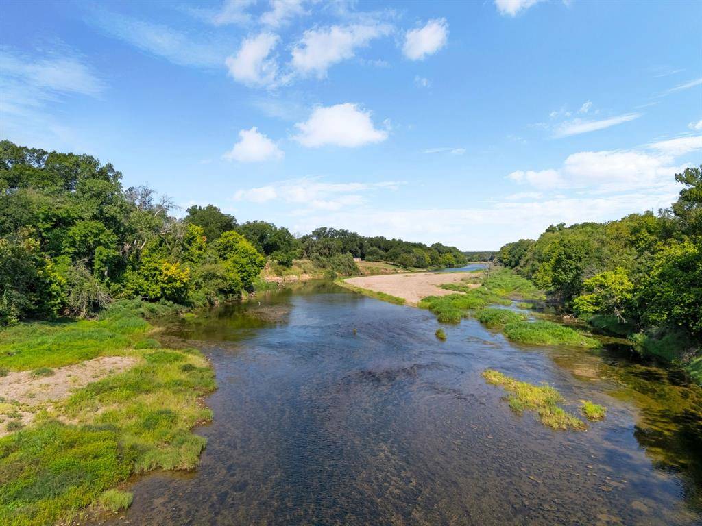 131 Private Road 3662, China Spring, TX 76633