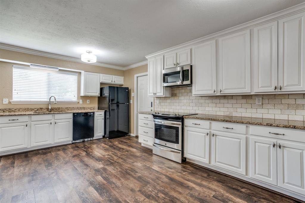 1410 Thackery Drive, Arlington, TX 76018