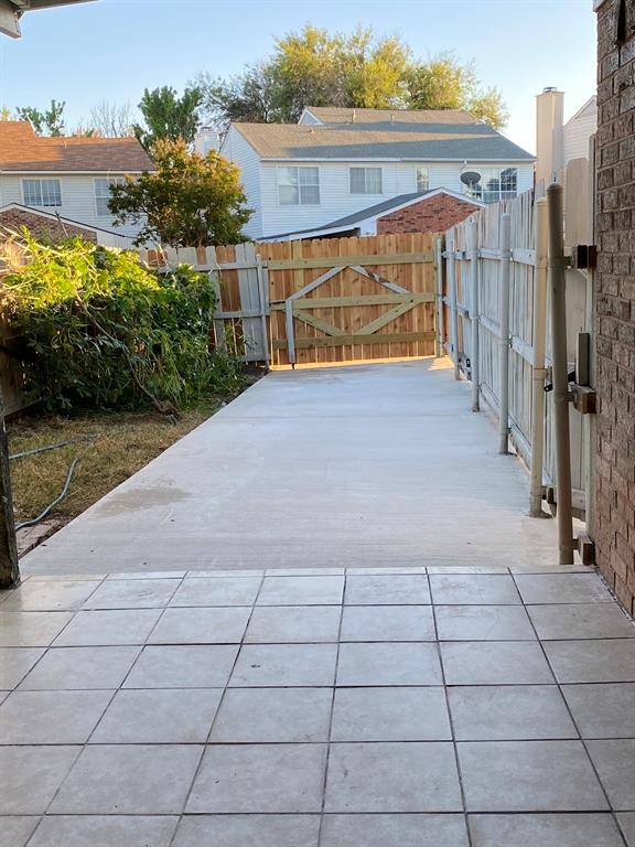 1522 Beach Lane, Arlington, TX 76014