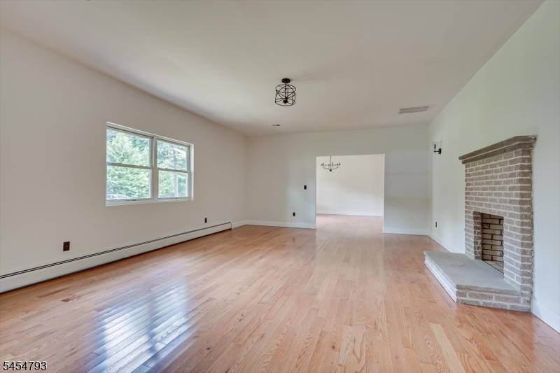 120 Coddington Ave, Franklin Twp., NJ 08873