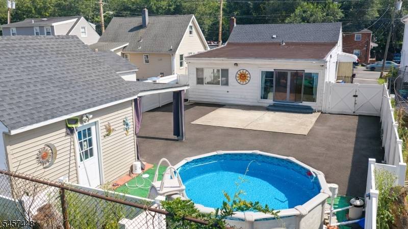 379 Chamberlain Ave, Paterson City, NJ 07502
