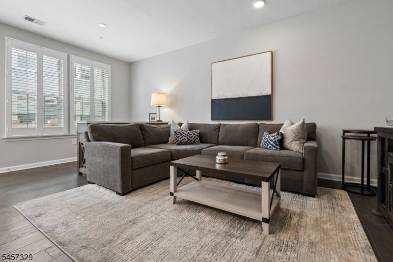 75 Robeson St, Somerville Boro, NJ 08876