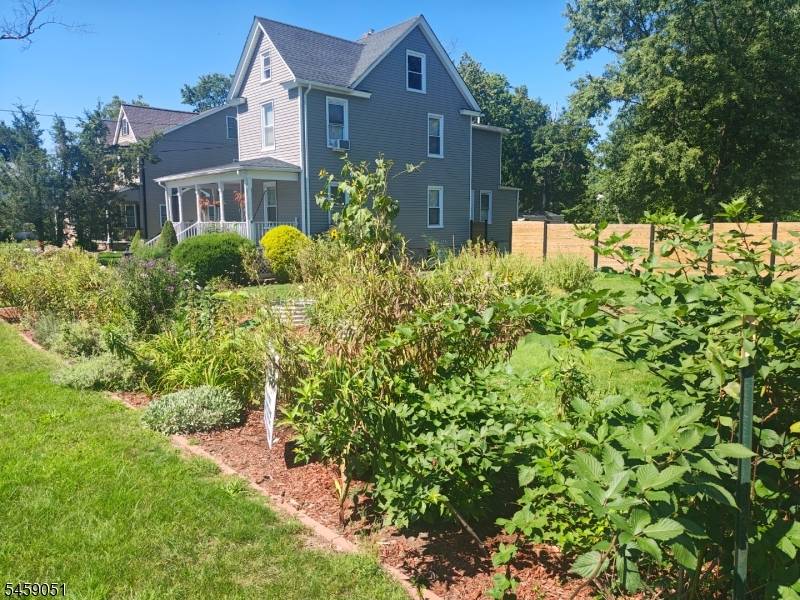 616 Center St, Dunellen Boro, NJ 08812