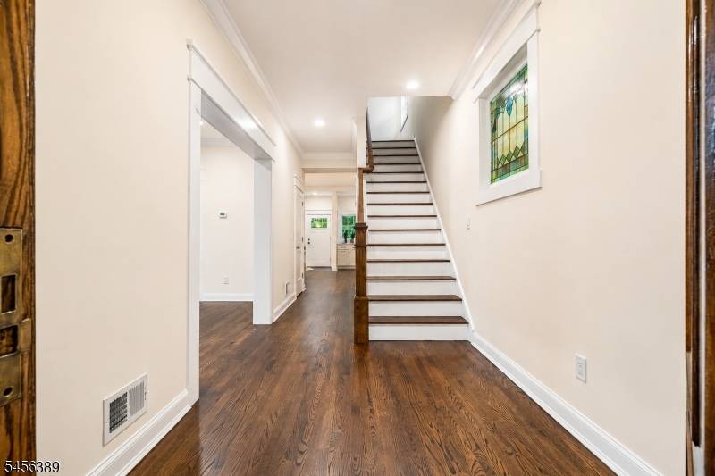 217 E Clay Ave, Roselle Park Boro, NJ 07204
