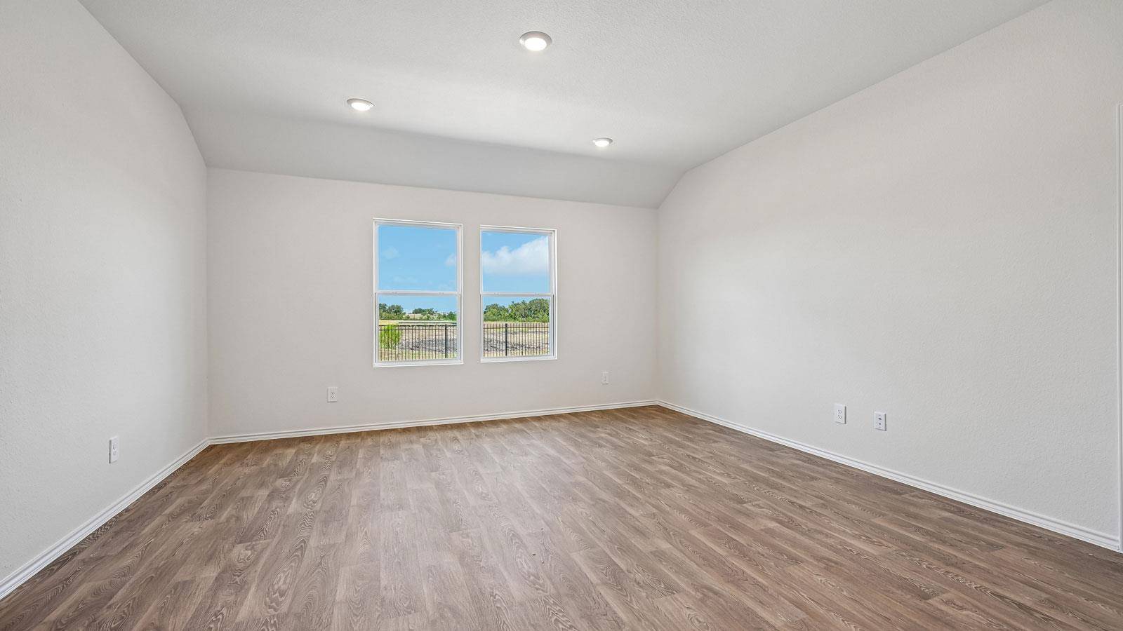 218 Salkeld DR, Uhland, TX 78640