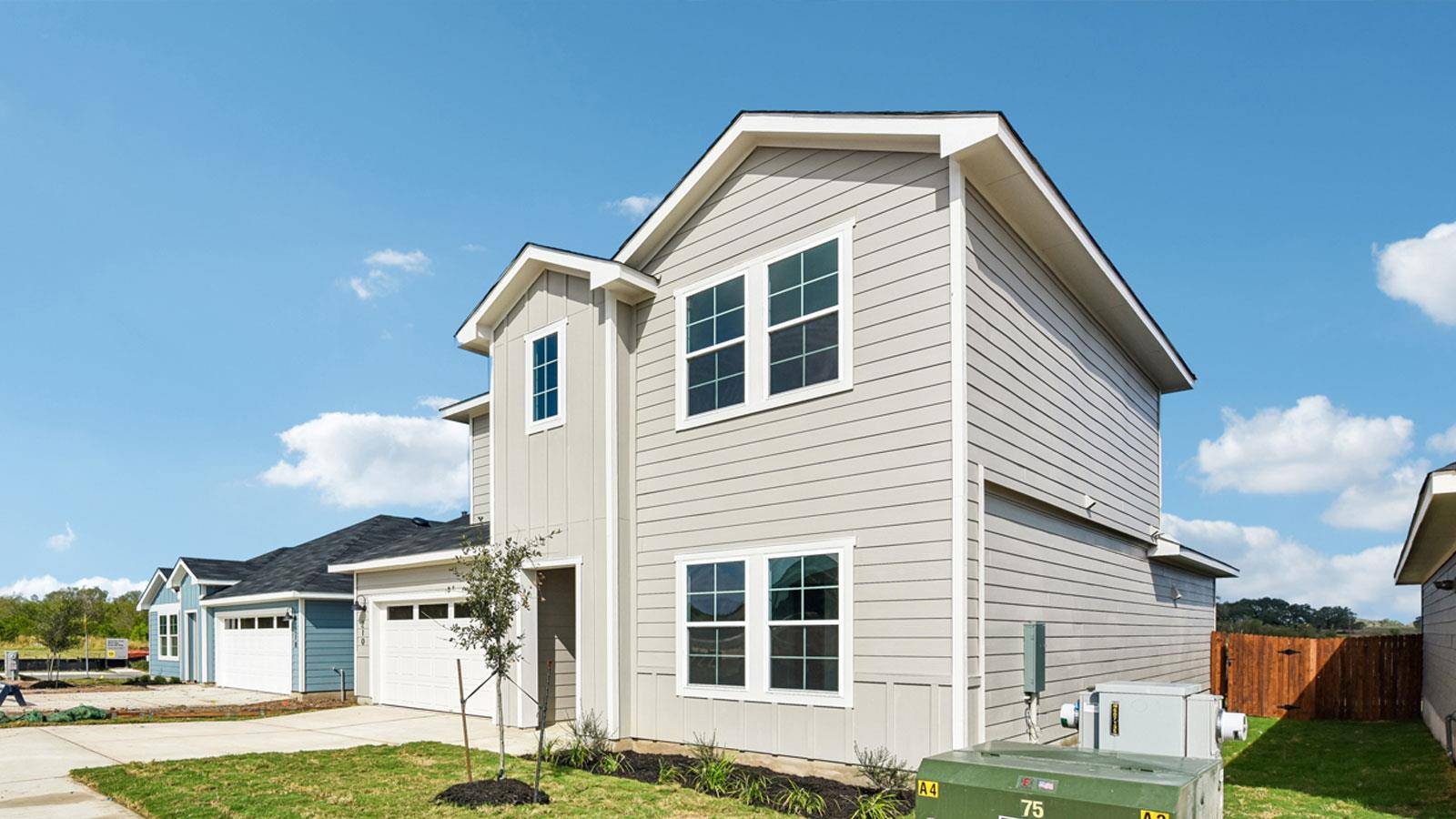 210 Salkeld DR, Uhland, TX 78640