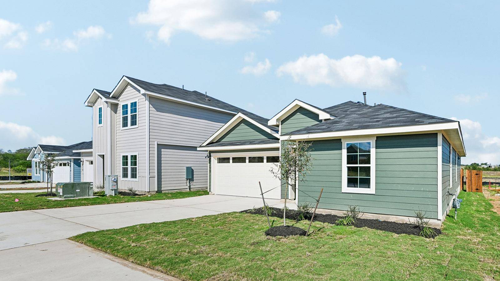 200 Salkeld DR, Uhland, TX 78640