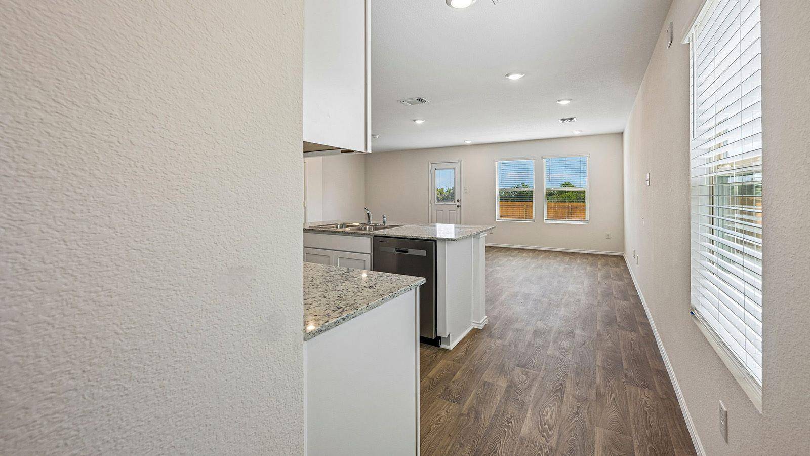 369 Old Stagecoach RD, Jarrell, TX 76537