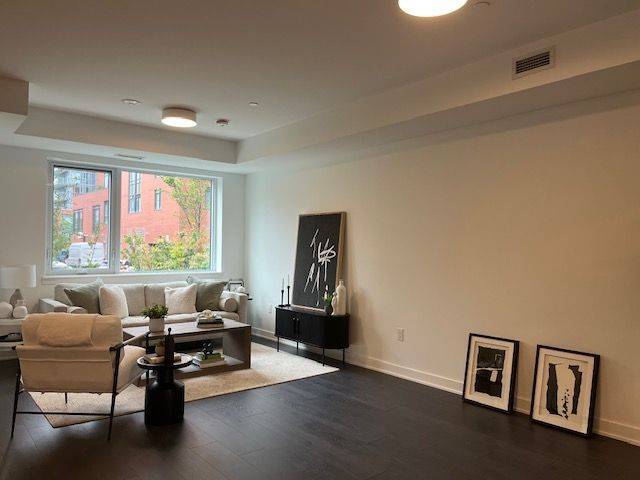 10 Oak ST #103, Toronto C08, ON M5A 0Z1