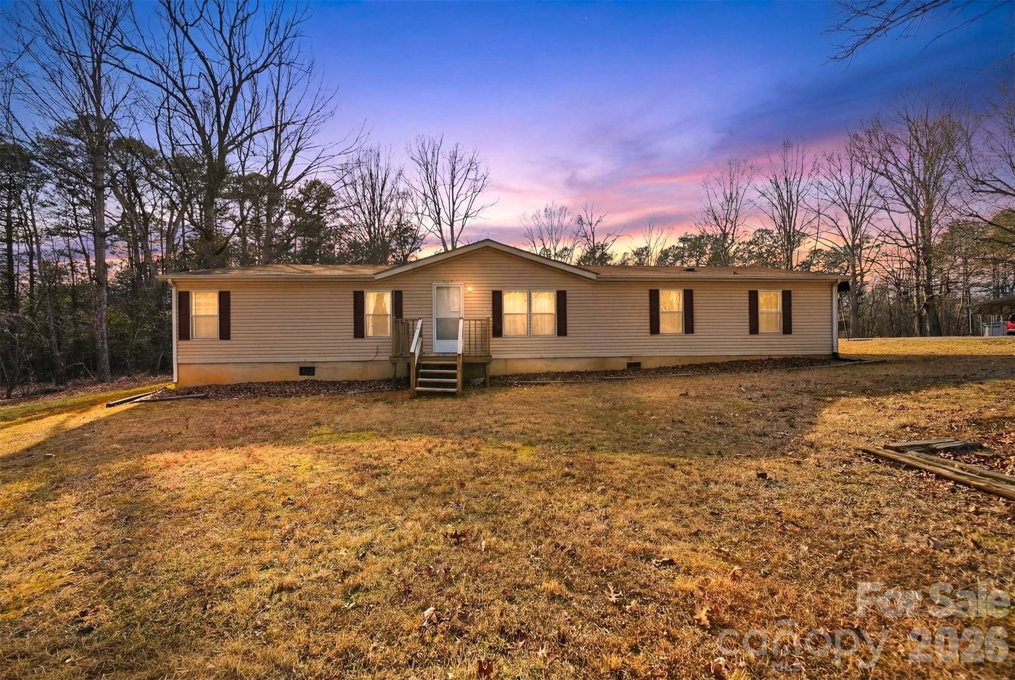 107 10th ST NE, Hildebran, NC 28637