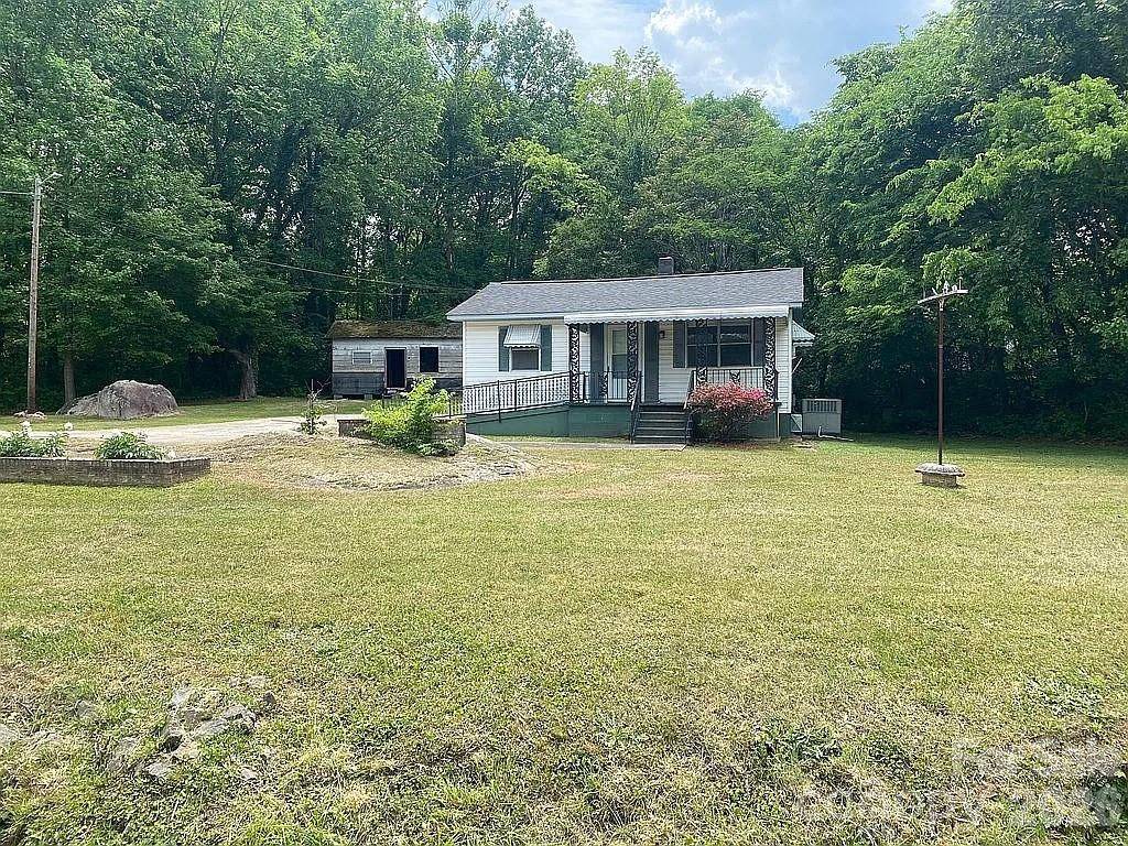 416 S Salisbury AVE, Spencer, NC 28159