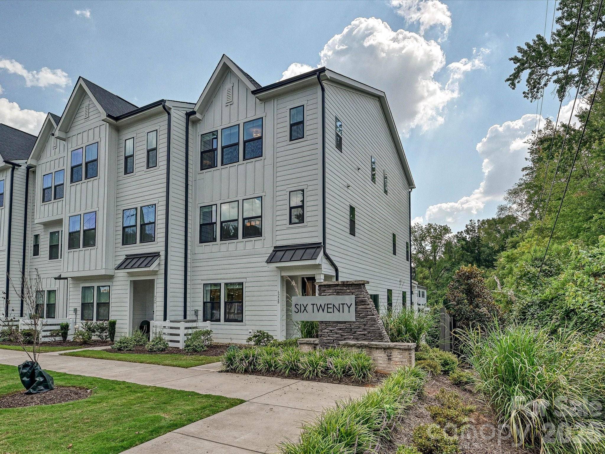 622 E Woodlawn RD, Charlotte, NC 28209