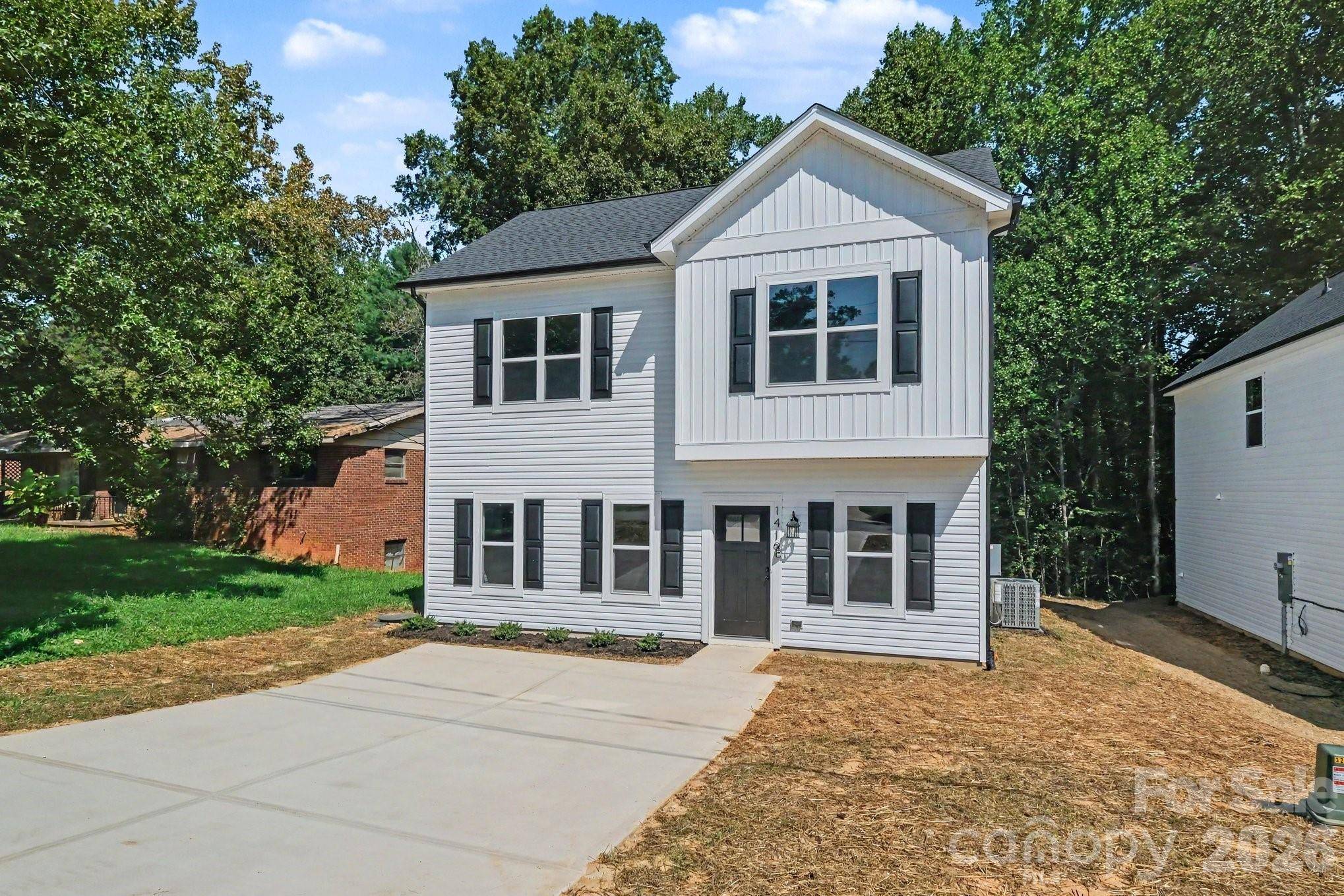 1419 23rd Avenue PL NE, Hickory, NC 28601