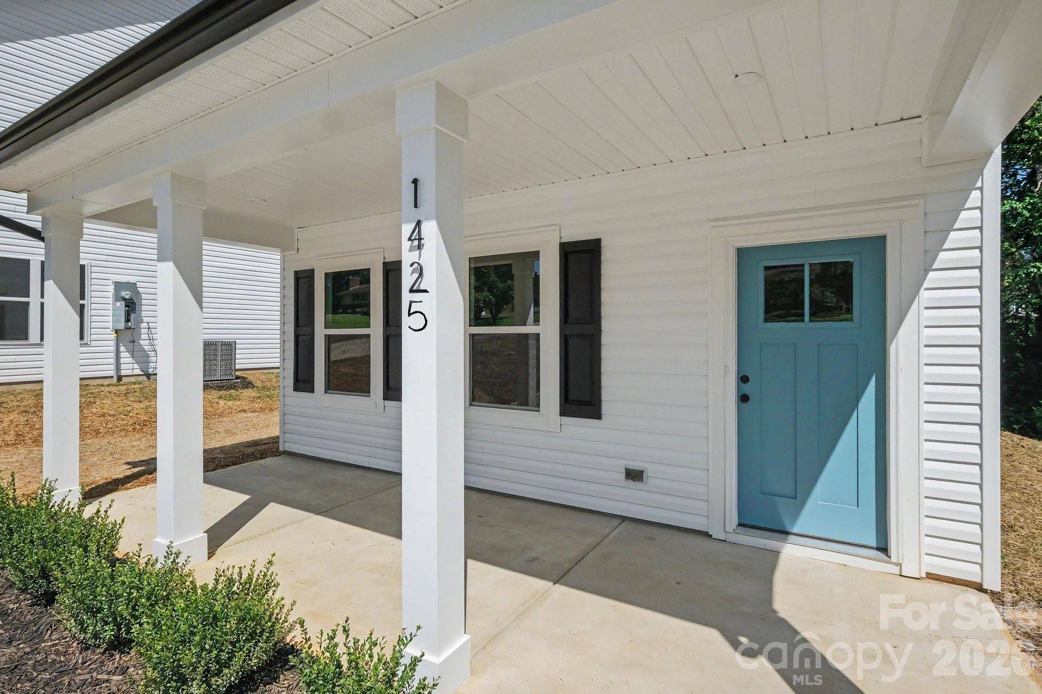 1425 23rd Avenue PL NE, Hickory, NC 28601