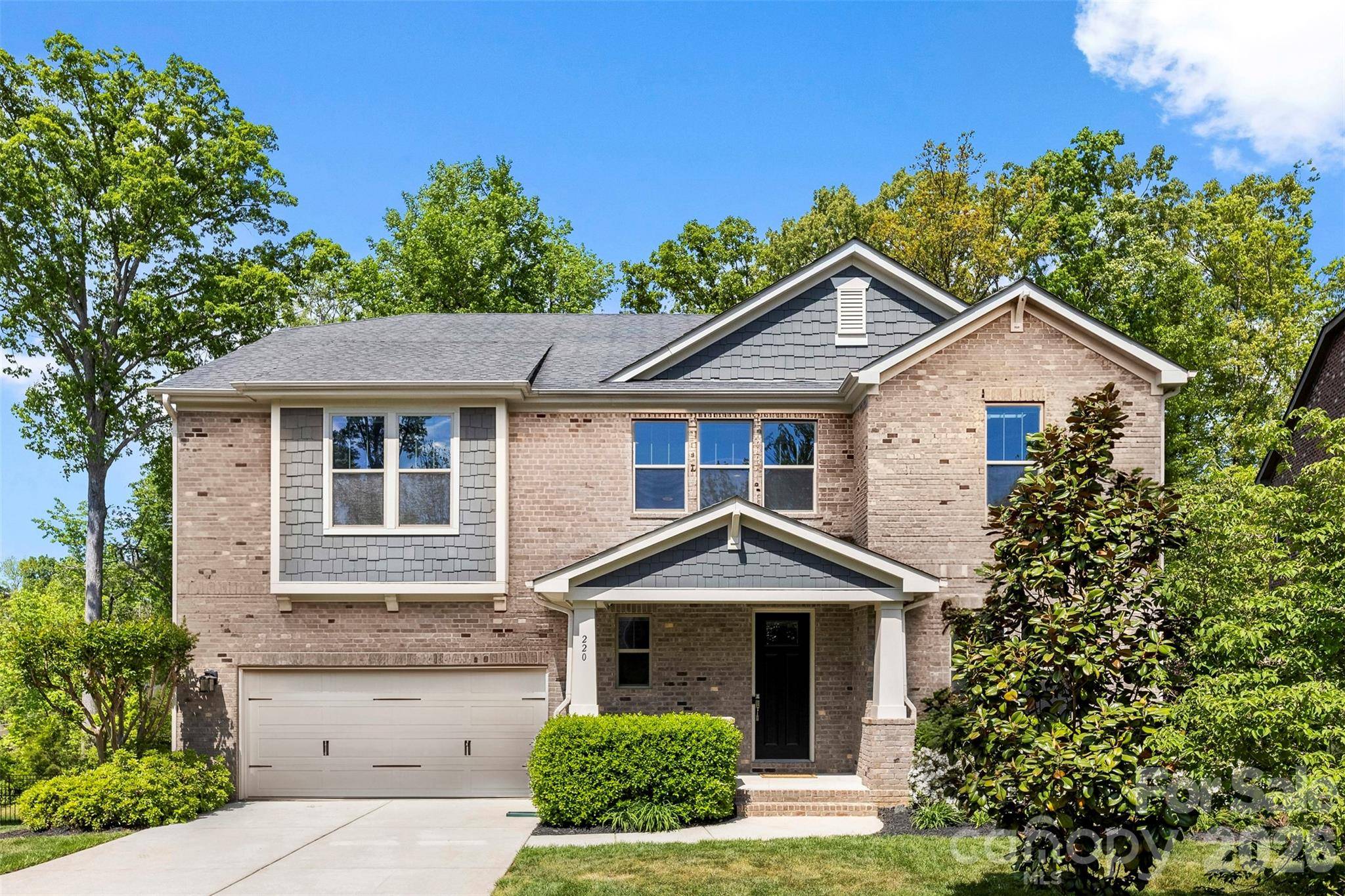 220 Kingsdown AVE, Charlotte, NC 28270