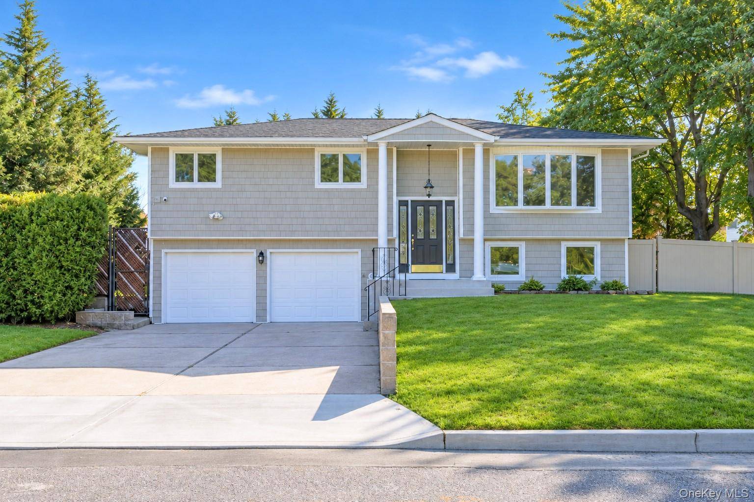 201 Smithtown Polk BLVD, Centereach, NY 11720