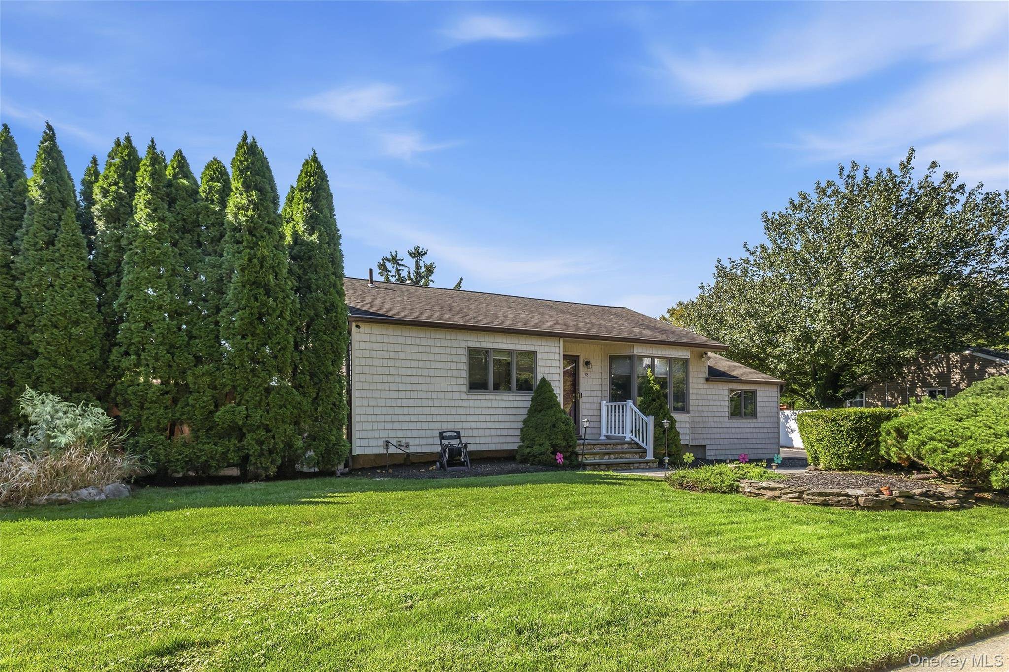 78 Little Plains RD, Huntington, NY 11743
