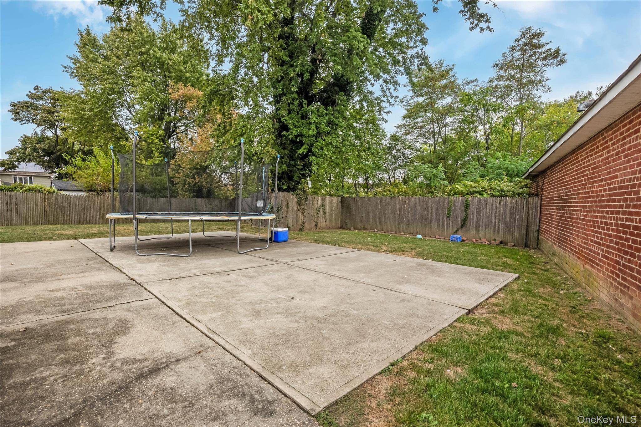 204 Bayside AVE, Oceanside, NY 11572