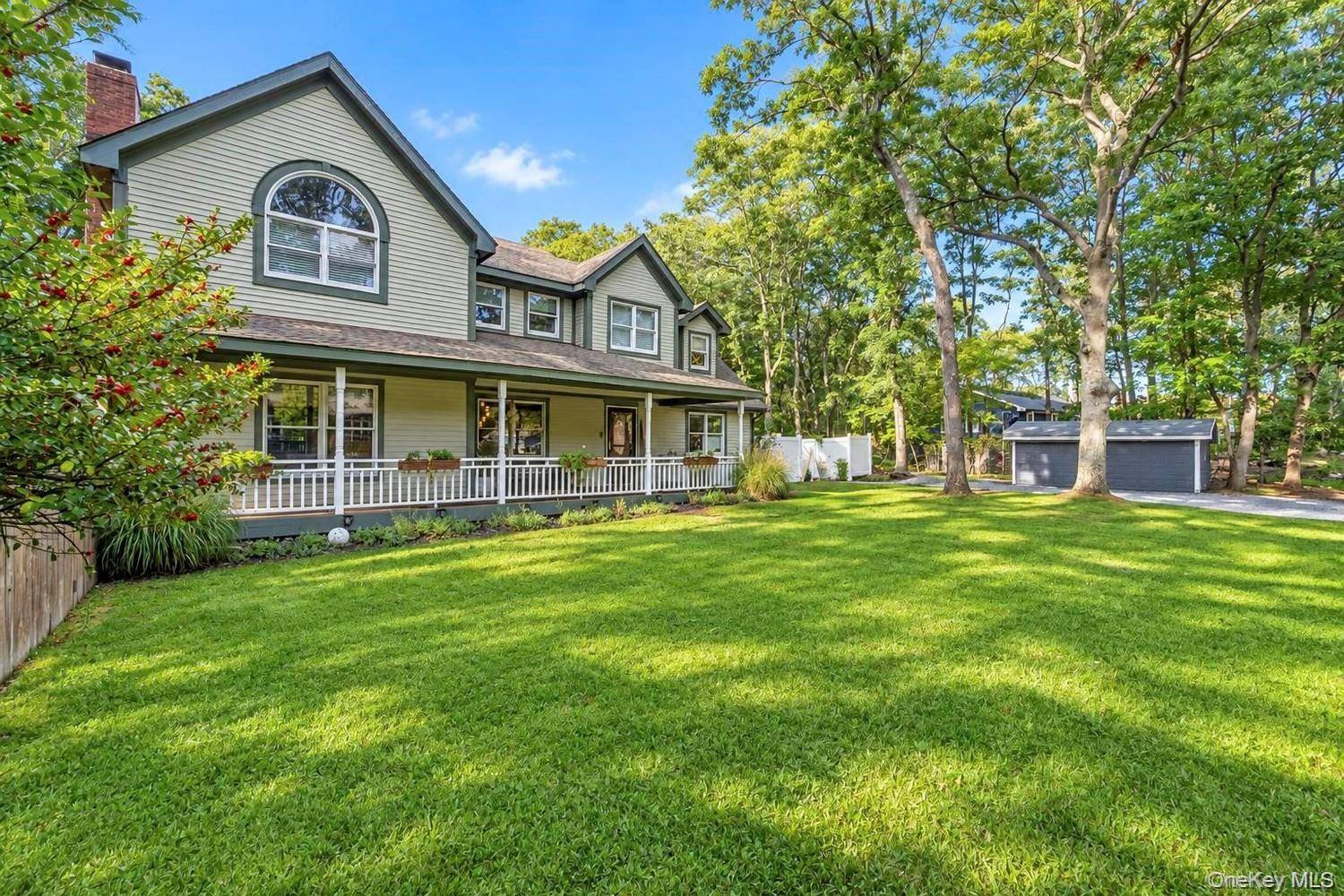 15 Hillcrest AVE, Port Jefferson, NY 11777