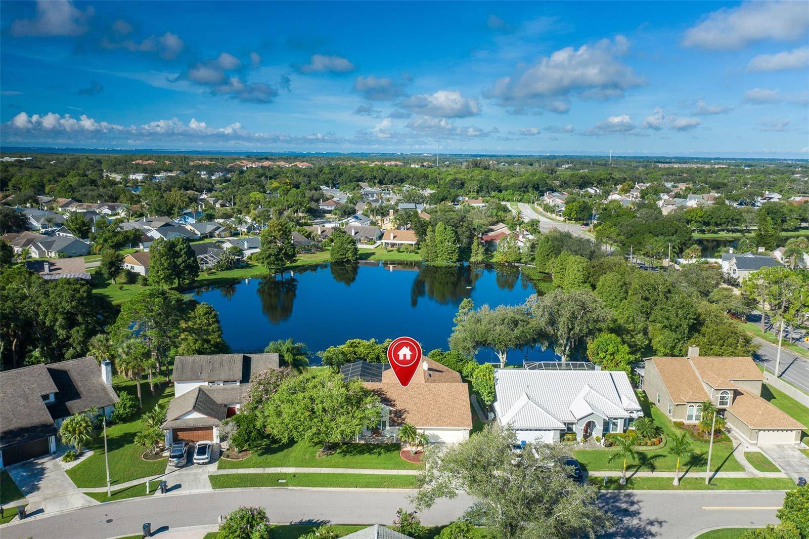 11810 SPANISH LAKE DR, Tampa, FL 33635