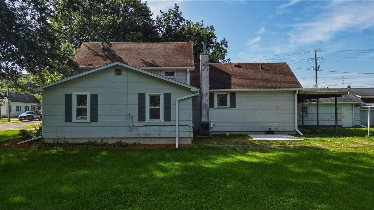 404 East ST, Prophetstown, IL 61277