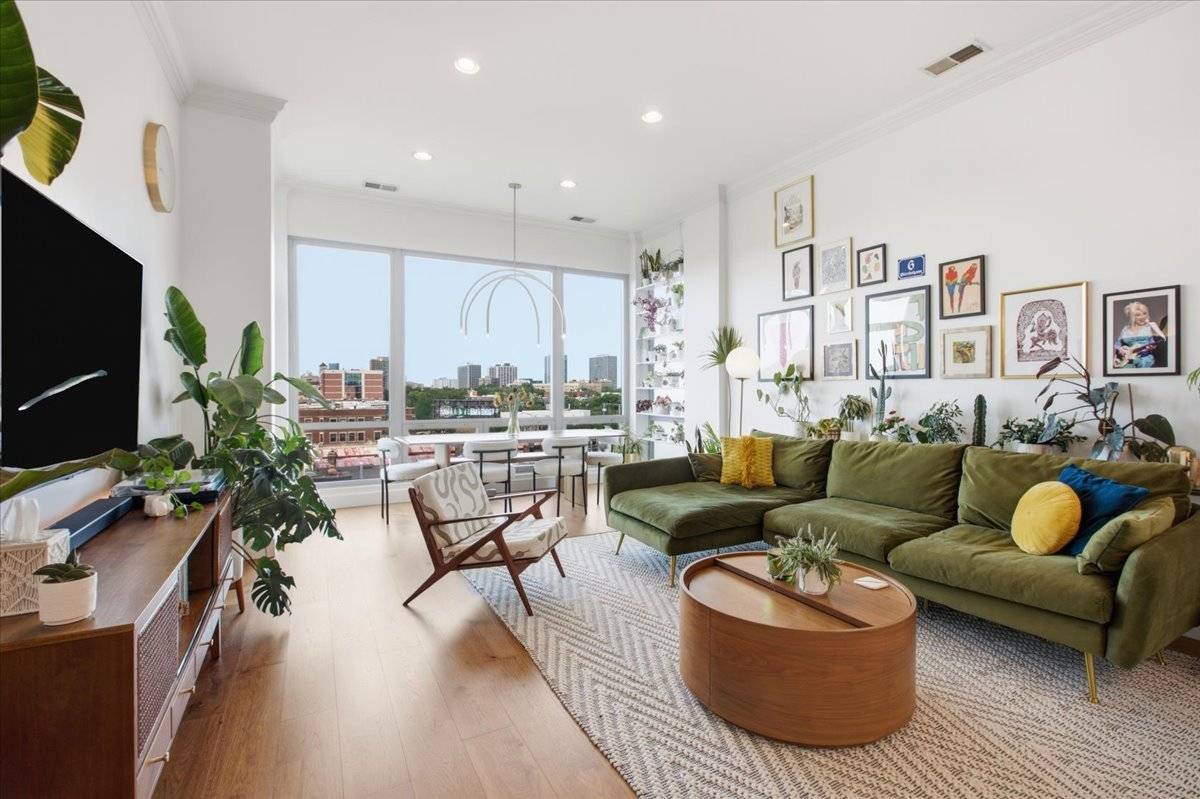 3920 N Sheridan RD #504, Chicago, IL 60613