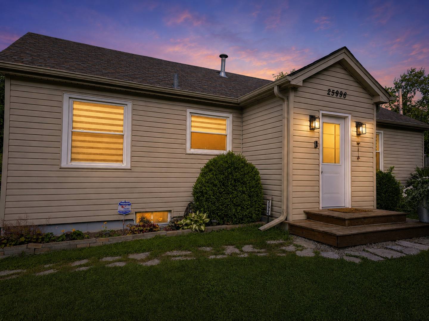 25996 W Indian Trail RD, Barrington, IL 60010