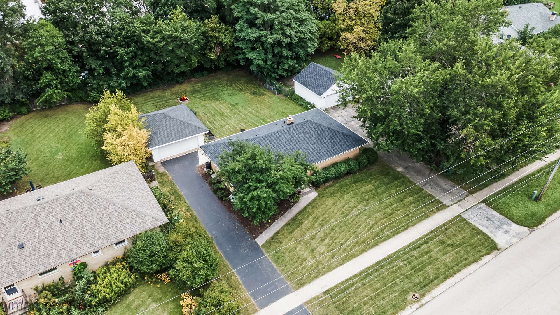 335 S Slusser ST, Grayslake, IL 60030