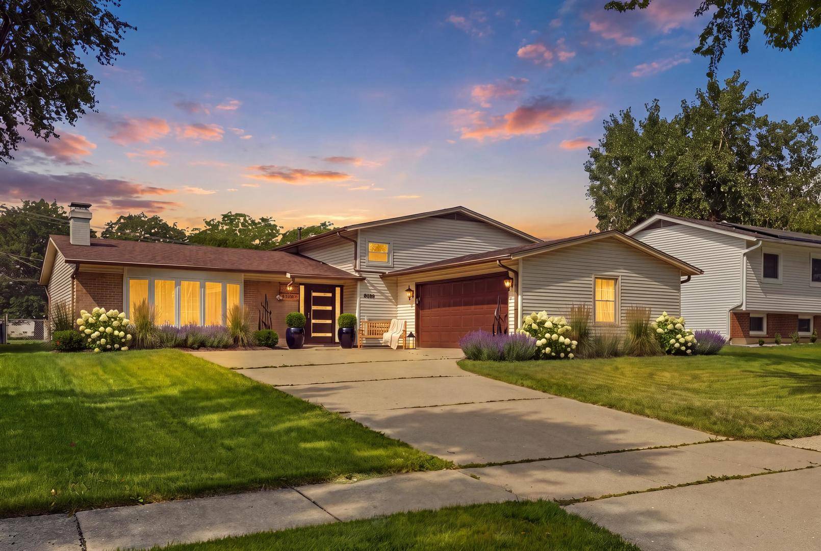 8030 Carlisle DR, Hanover Park, IL 60133