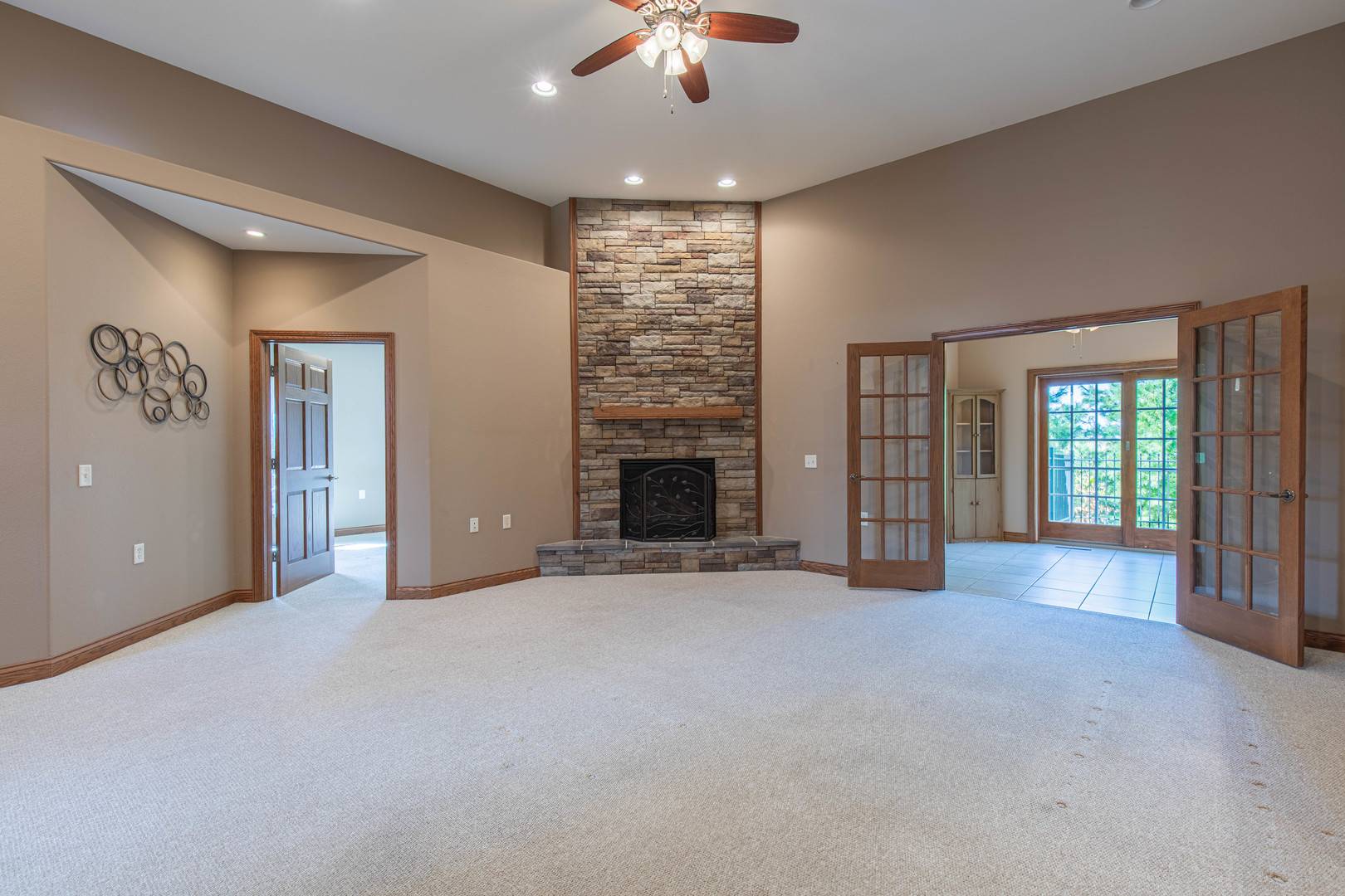713 Independence DR, Princeton, IL 61356