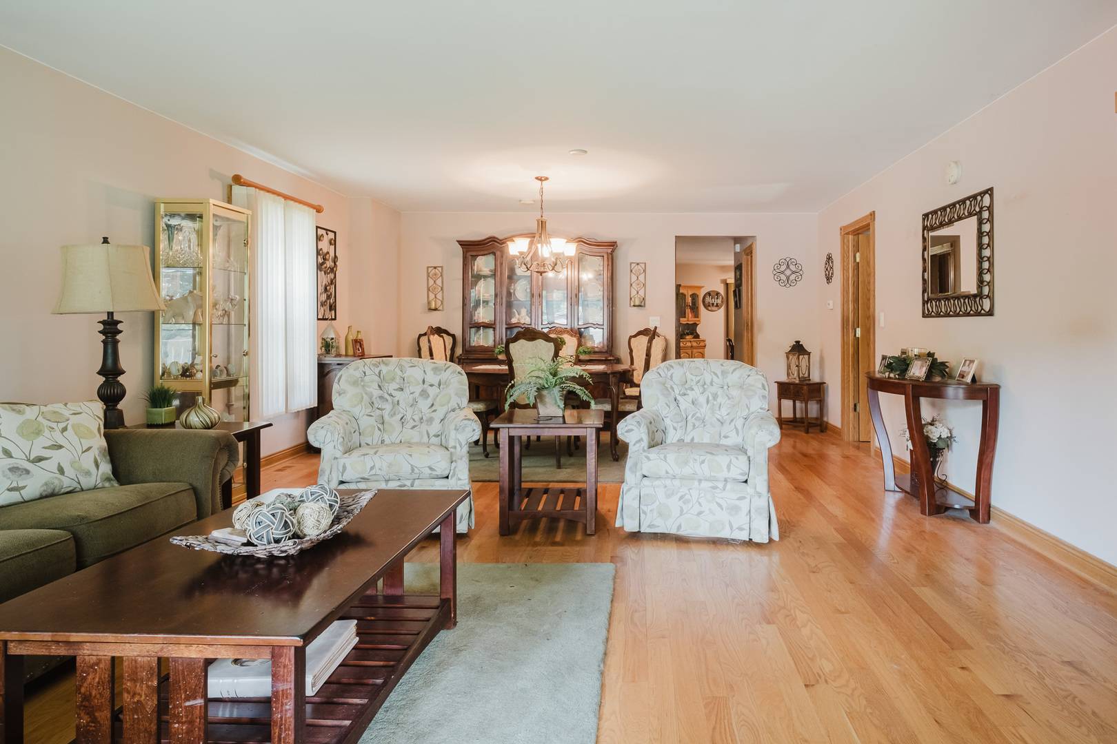 38315 N 5th AVE, Spring Grove, IL 60081