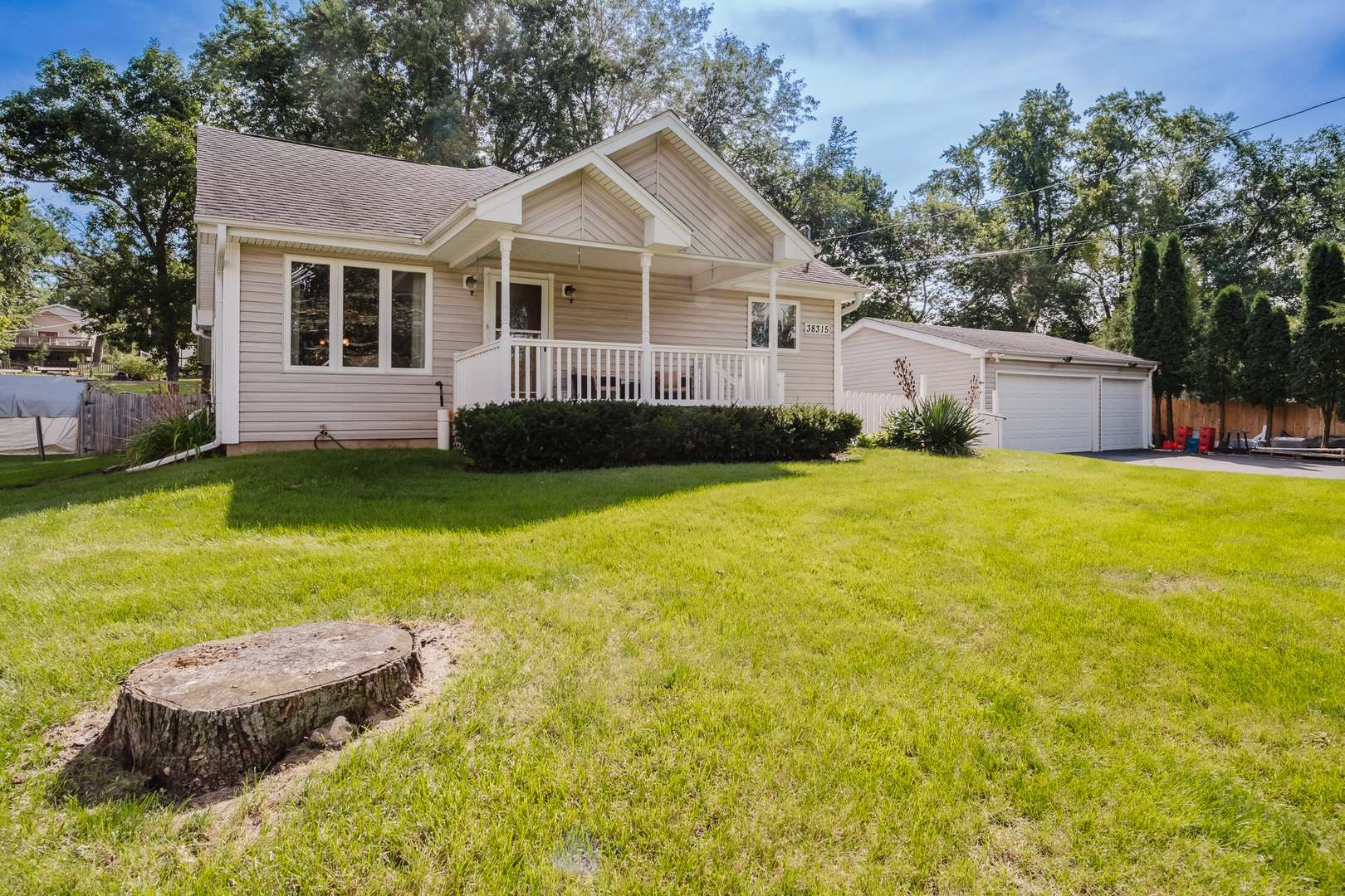38315 N 5th AVE, Spring Grove, IL 60081