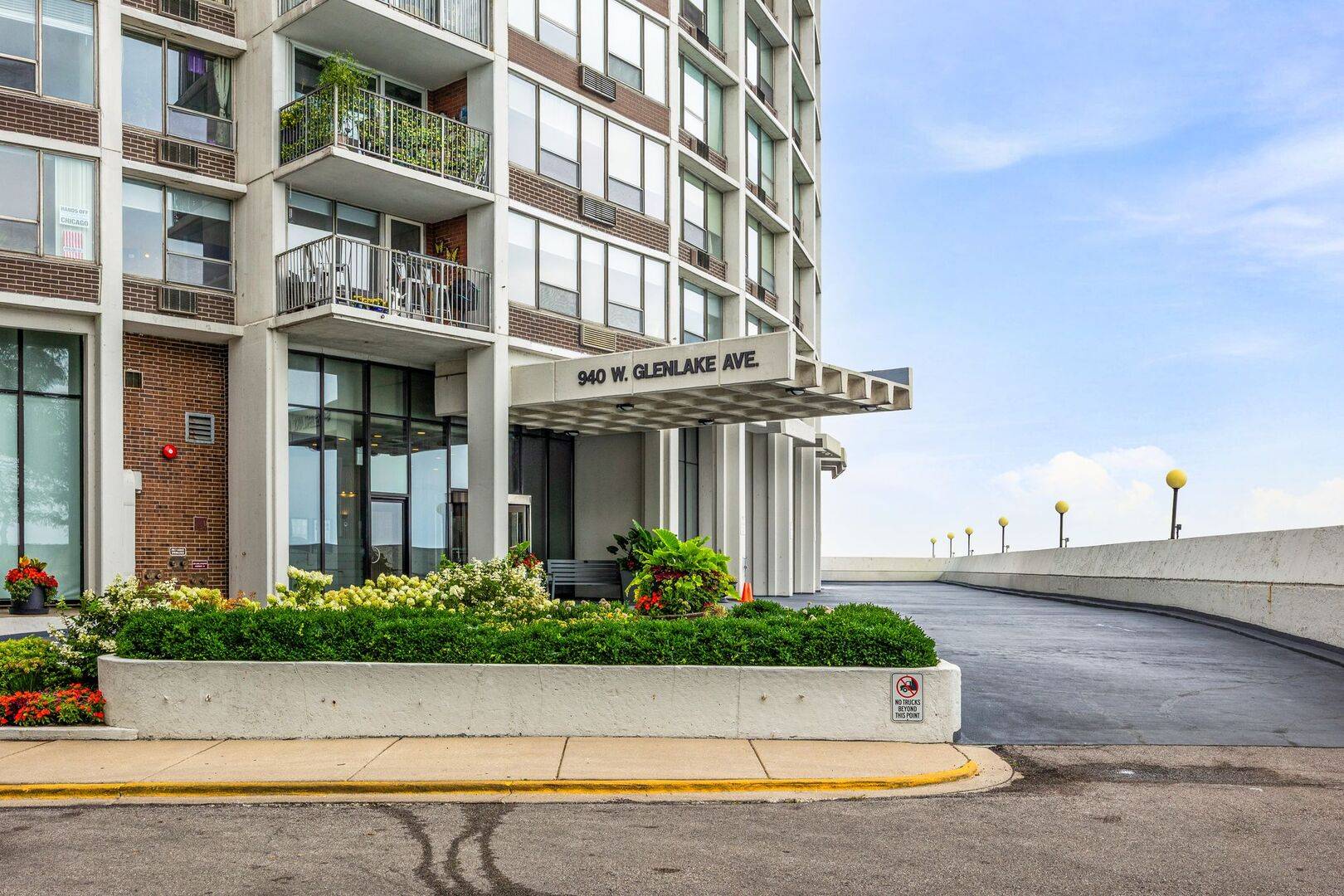 940 W Glenlake AVE #34D, Chicago, IL 60660