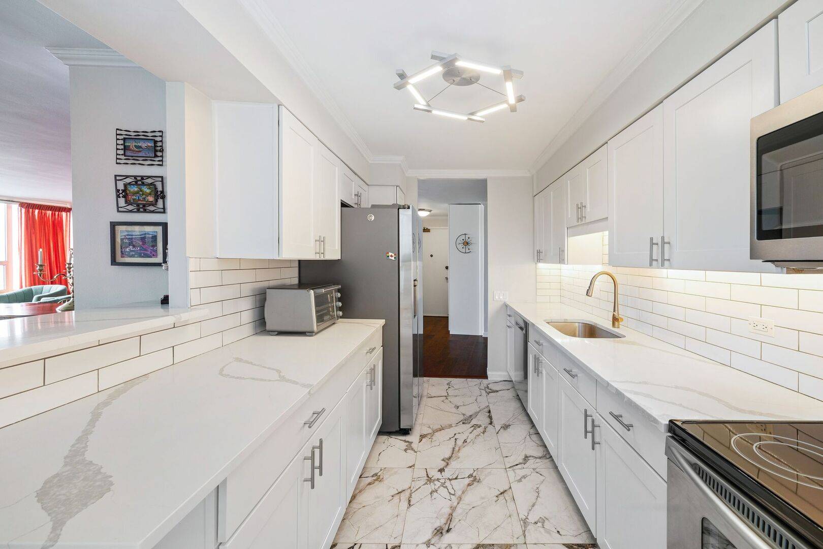 940 W Glenlake AVE #34D, Chicago, IL 60660