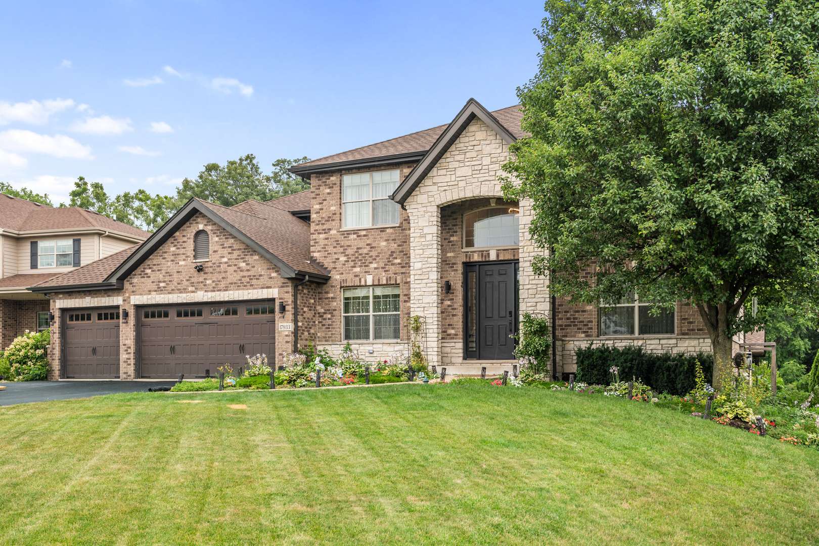 17933 S Beechwood CT, Lockport, IL 60441