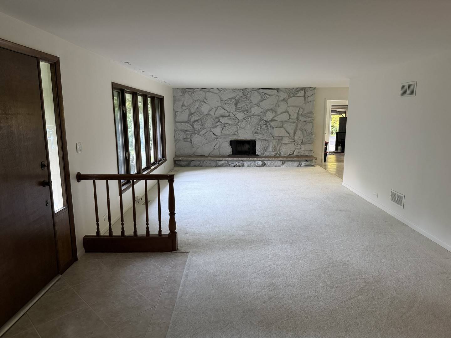 1842 Thomas Atkinson RD, Inverness, IL 60067