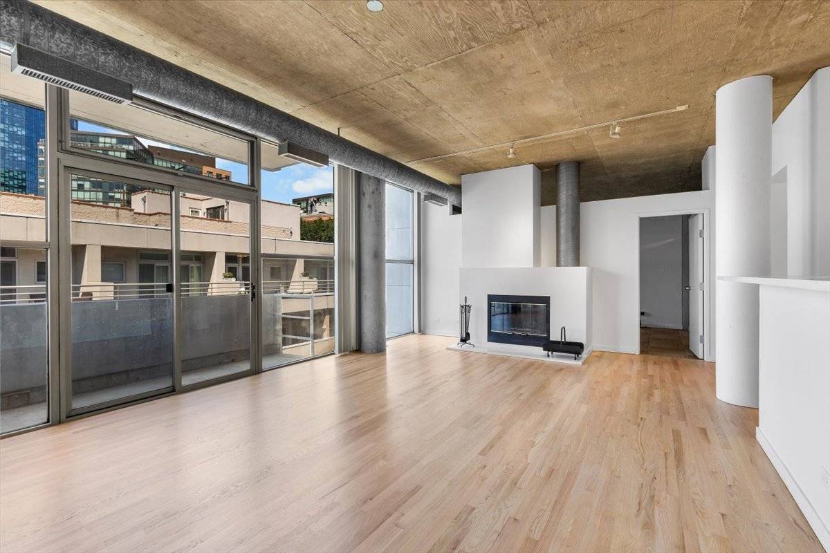 939 W Huron ST #308, Chicago, IL 60642