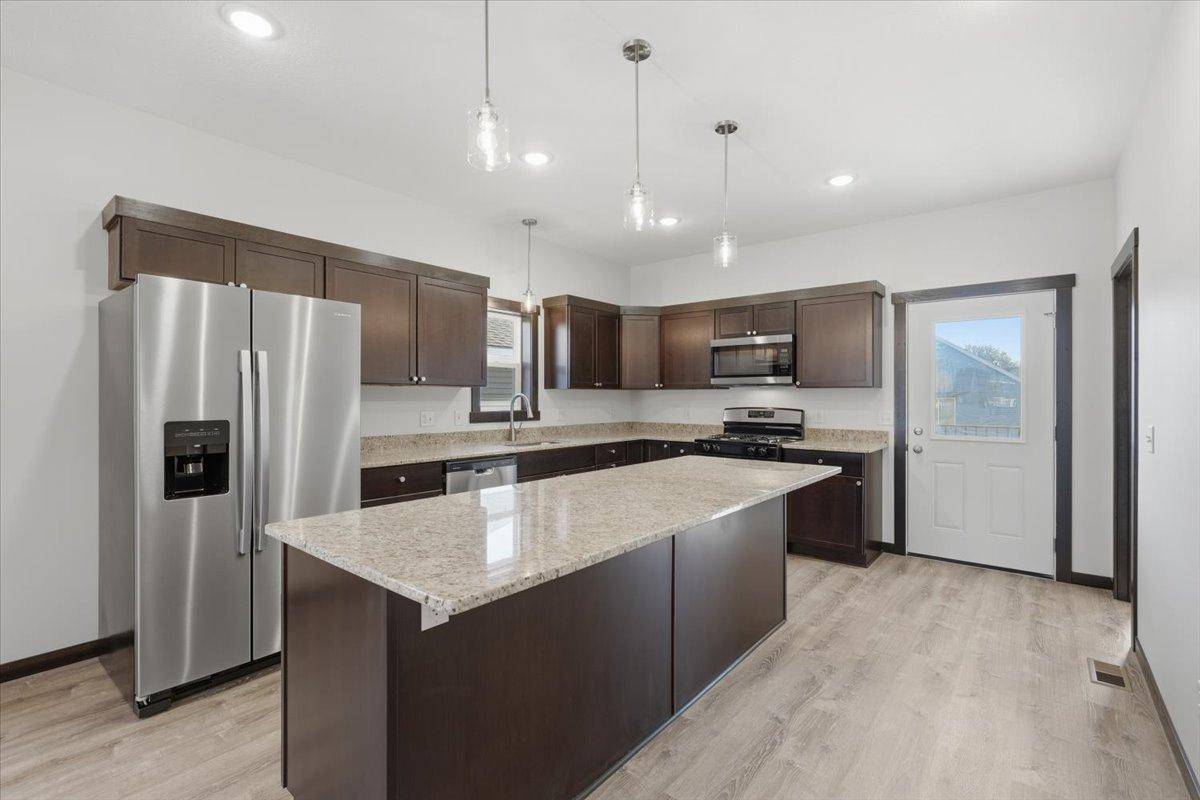1785 Morning Glory DR, River Falls, WI 54022