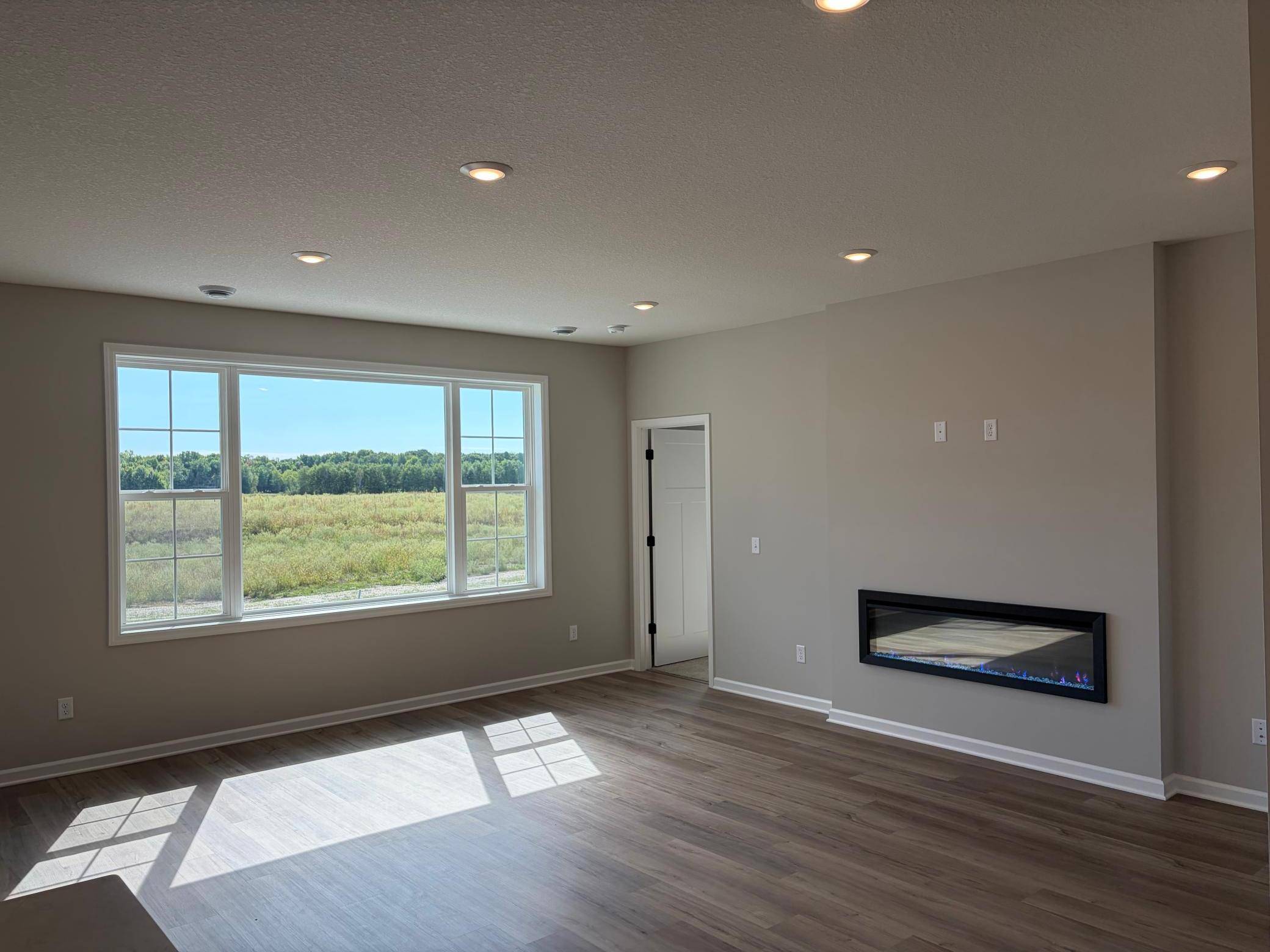 8208 Haywood DR, Lino Lakes, MN 55014