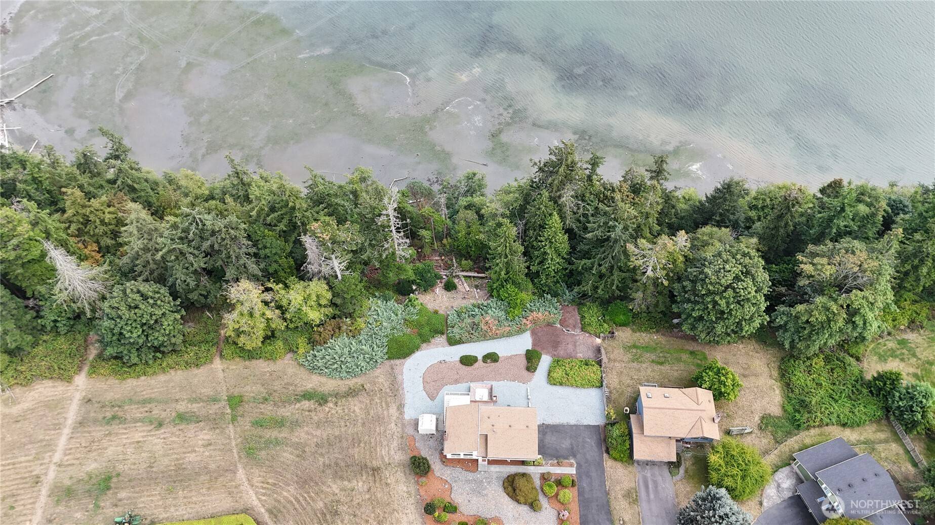 7565 Crescent LN, Anacortes, WA 98221