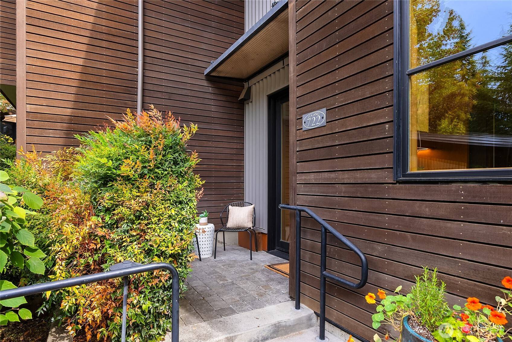 722 NE Vineyard LN #L102, Bainbridge Island, WA 98110