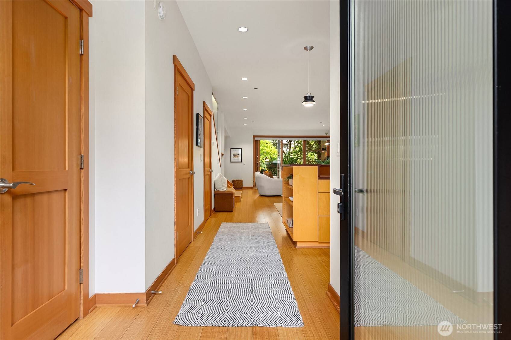 722 NE Vineyard LN #L102, Bainbridge Island, WA 98110