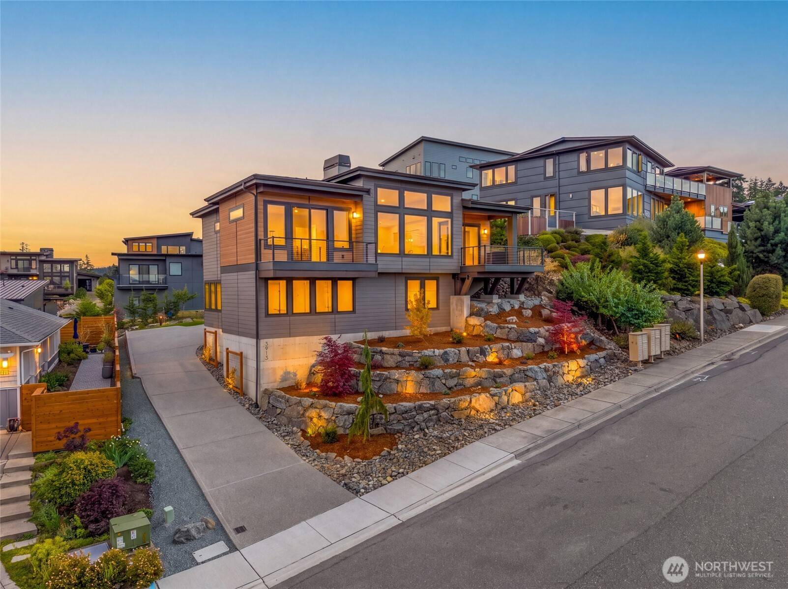3913 Rock Ridge Pkwy, Anacortes, WA 98221